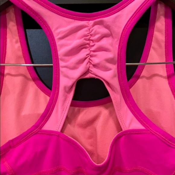 Lucy workout shirt - Picture 4 of 5